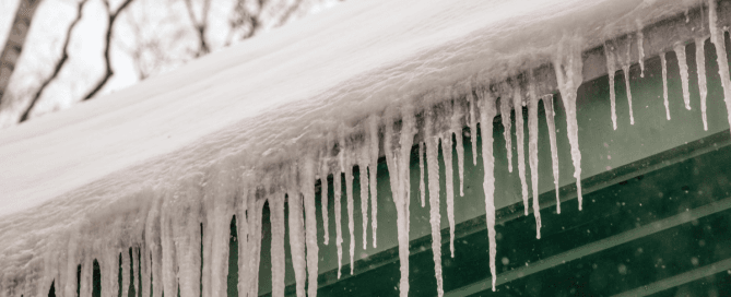 roof-ice-dams-icicles-winnipeg-roofing-companies